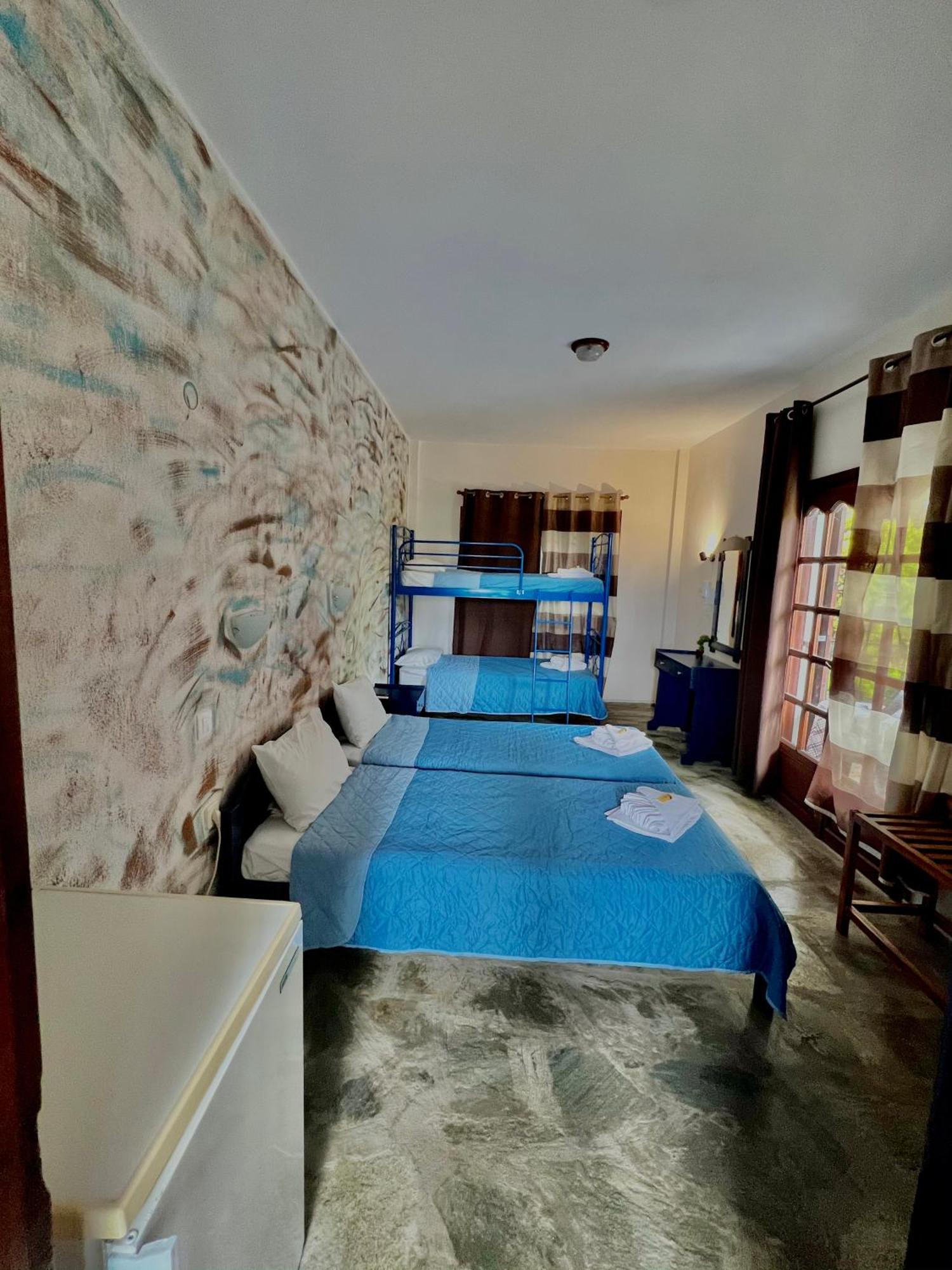 Blue Garden Inn フォルカ エクステリア 写真